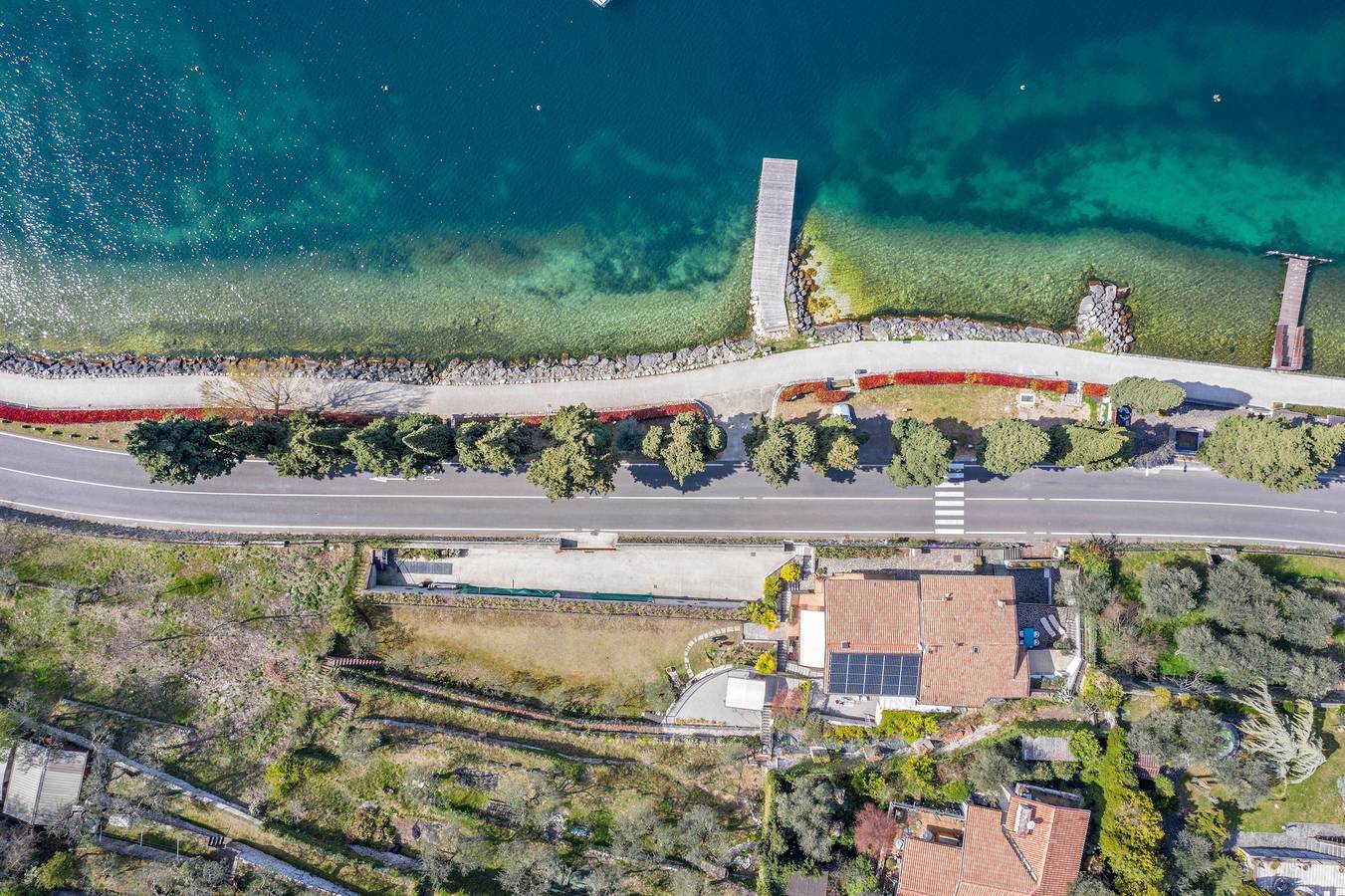 Ganze Wohnung, Ferienwohnung "Randa" am See mit Balkon, Terrasse und herrlichem Blick in Cassone di Malcesine, Malcesine