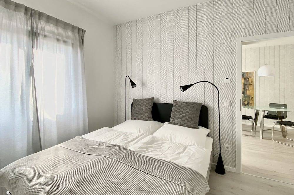 Ganze Wohnung, Modernes Apartment, Terrasse und Garten am Lilienthalpark im Südwesten Berlins in Steglitz-Zehlendorf, Berlin