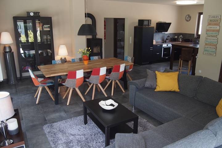 Ferienhaus für 7 Personen, mit Terrasse und Garten sowie Sauna und Seeblick in Lenz - 3
