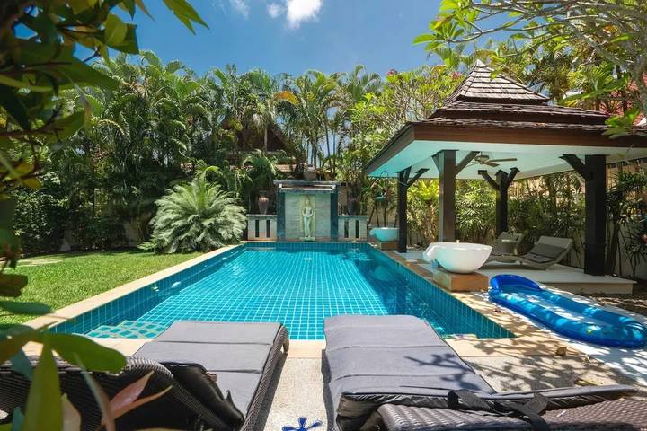 Villa for 6 people, with pool and terrace in Phuket Province