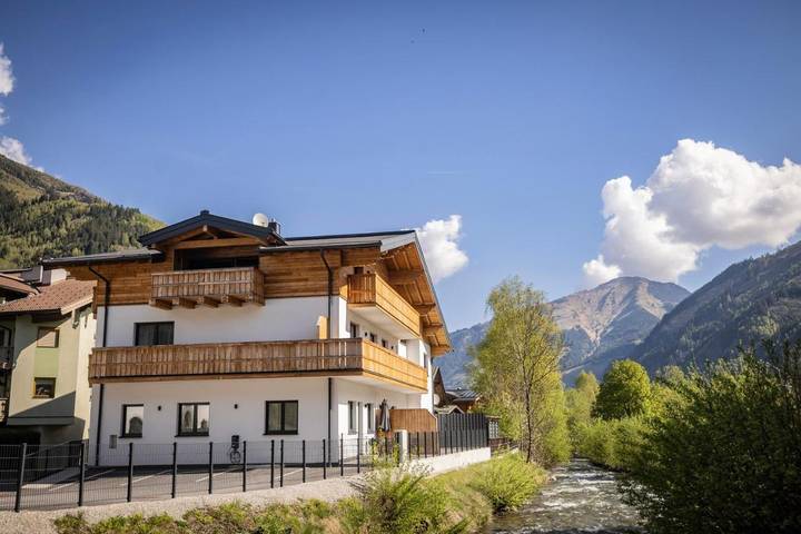 Ferienhaus für 2 Personen, mit Balkon und Terrasse sowie Sauna und Ausblick