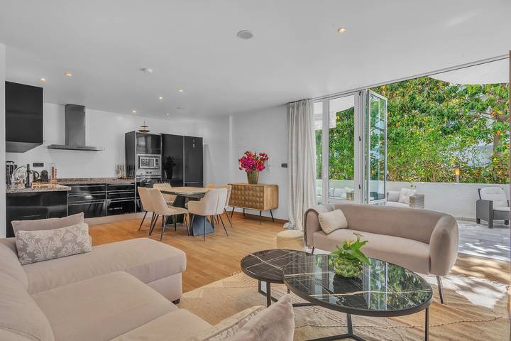 Hel lejlighed, Marbella Real - Stylish 2-Bedroom Garden Apartment in Marbella West, Marbella