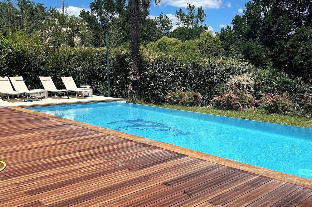Villa with swimming pool, garden, quiet village 27 km from the sea 13 km from Montpellier in Vailhauquès, Costa mediterránea (Francia)