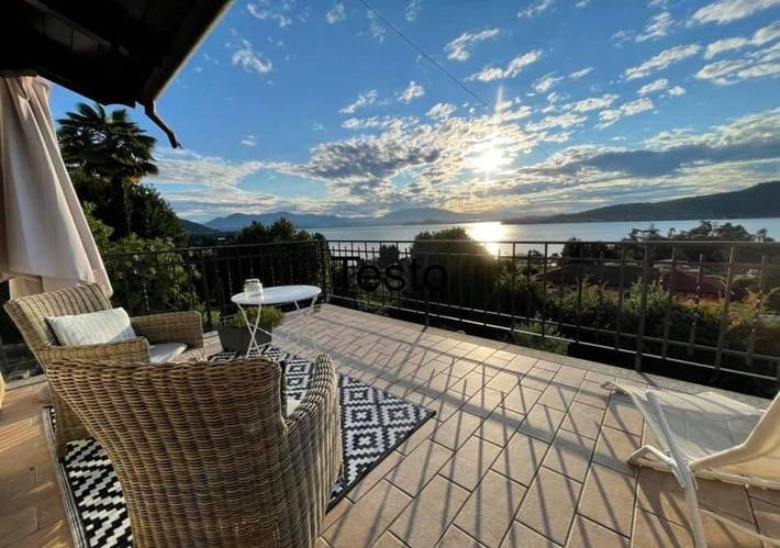 B&b voor 2 personen, with uitzicht and uitzicht op het meer as well as tuin aan Lago Maggiore