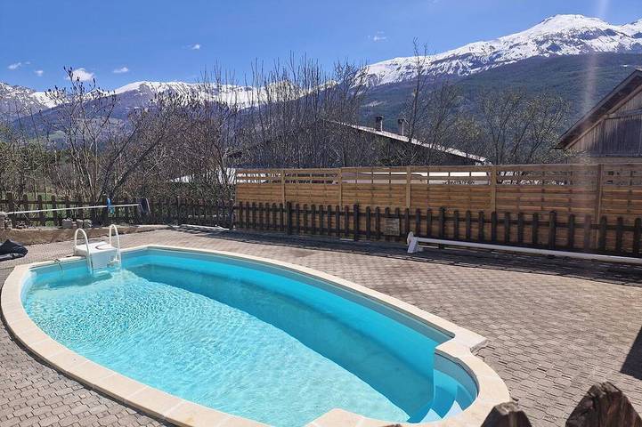 Holiday home for 15 people, with pool and hot tub as well as garden - 1
