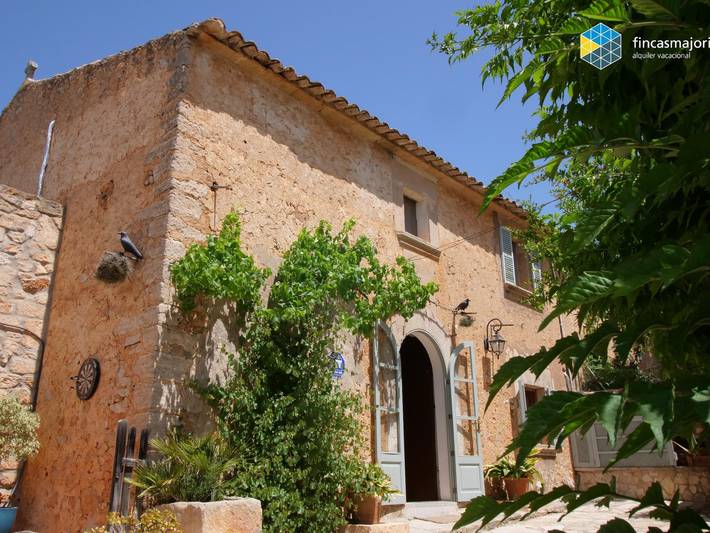 Finca für 8 Personen, mit Pool und Garten sowie Balkon, kinderfreundlich in Santanyí - 2