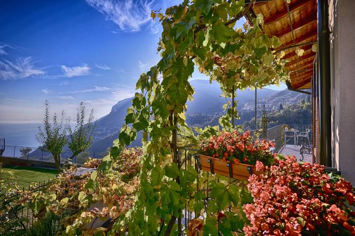 Ferienwohnung für 4 Personen, mit Terrasse und Seeblick in Tignale - 3
