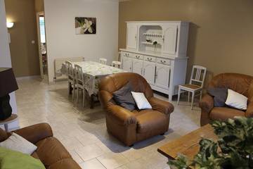 Gîte pour 6 personnes, avec jardin et terrasse à La Rochepot