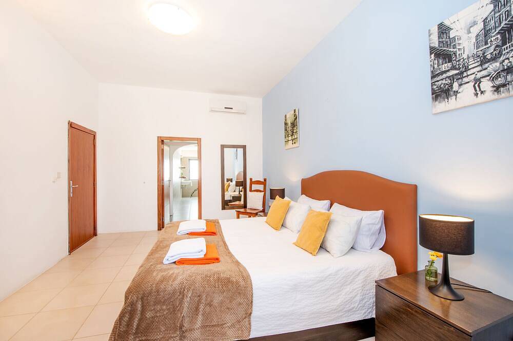 Dar Tal-Moghoz Holiday Home in Xewkija, Gozo