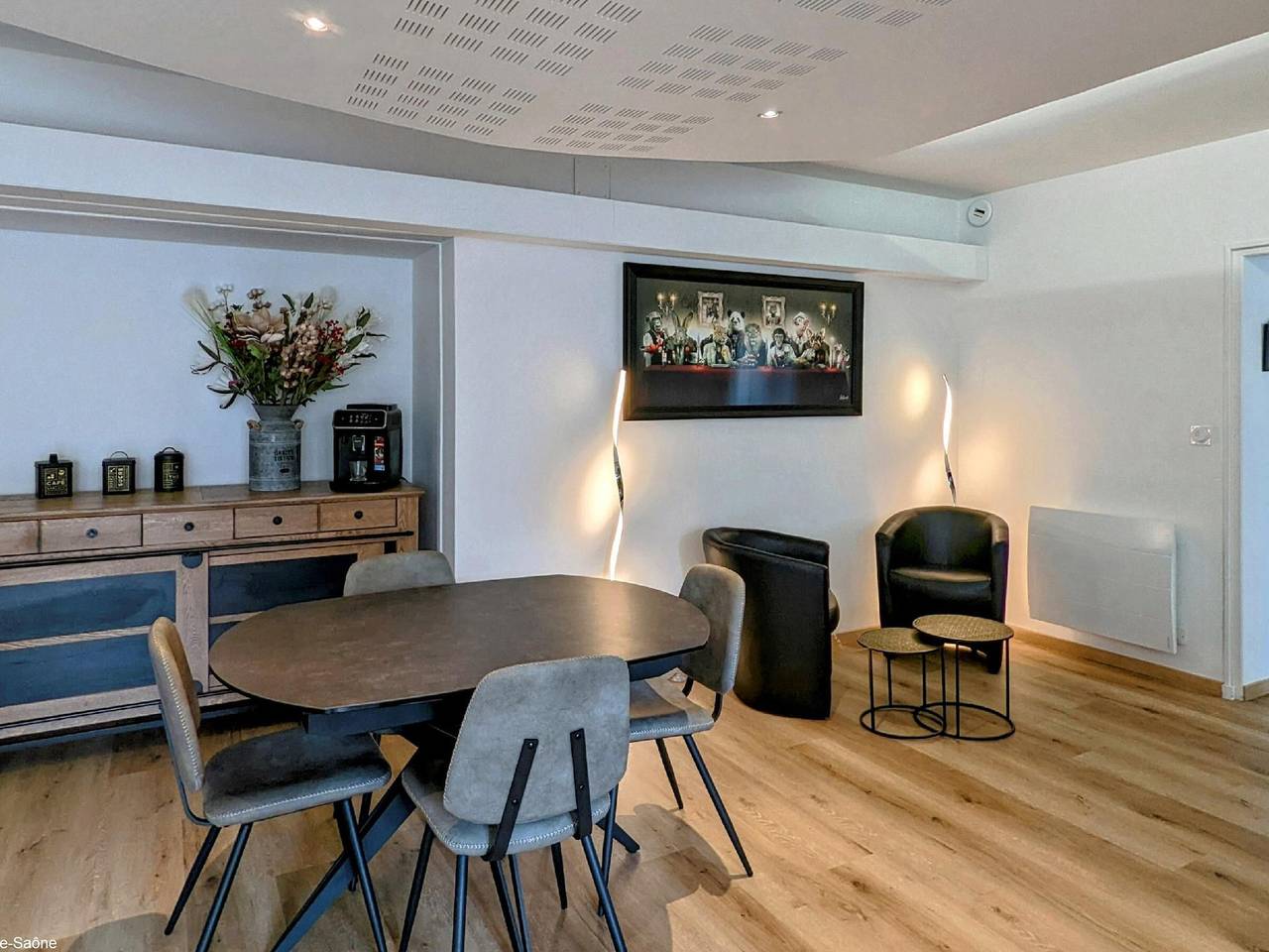 Schöne renovierte Wohnung mit Wlan und sicherem Parkplatz in Vesoul in Vesoul, Haute-Saône