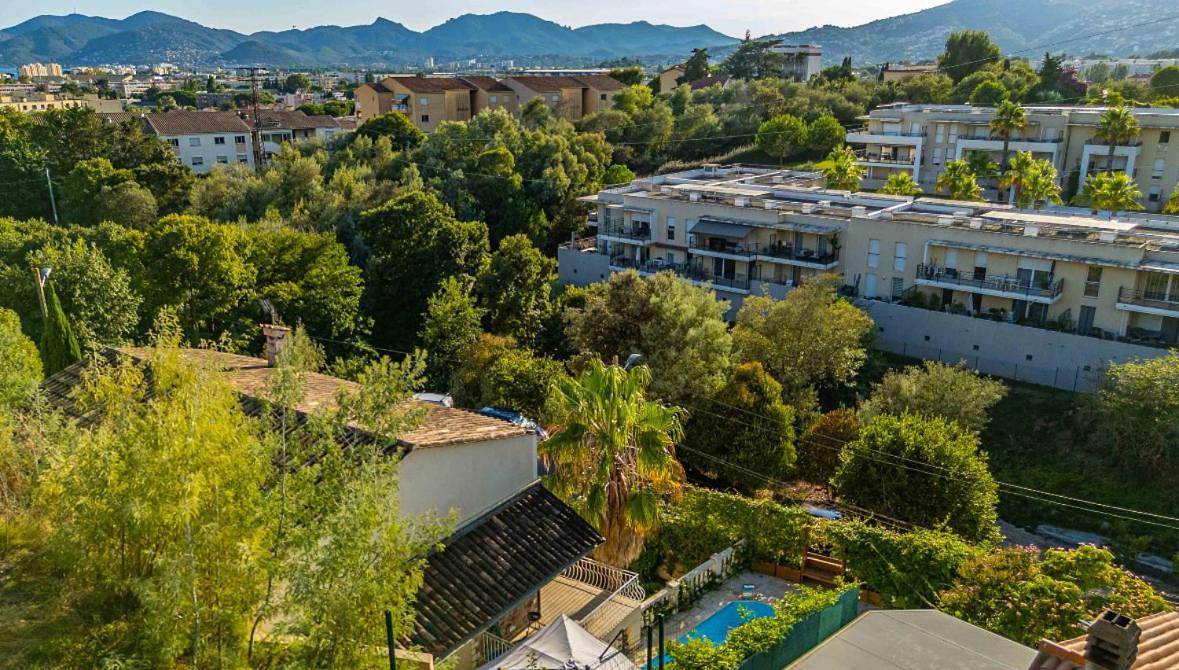 Superior Villa in Cannes La Bocca, Cannes