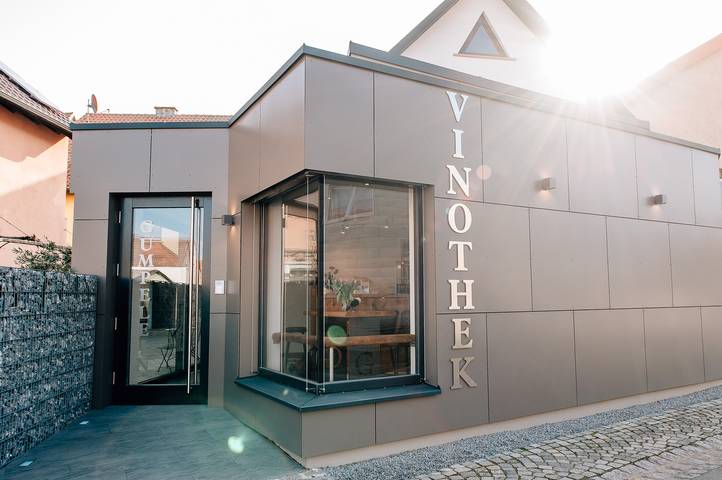 Ferienwohnung für 6 Personen, mit Balkon/Terrasse und Terrasse sowie Garten und Pool in Fränkisches Weinland - 2