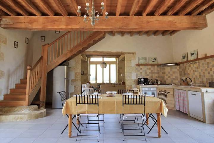 Location de vacances pour 9 personnes, avec jardin et piscine à Miramont-d'Astarac - 3