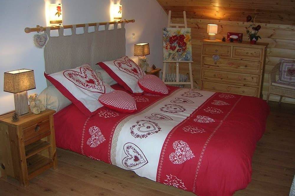Chalet chaleureux avec sauna, terrain, terrasse et babyfoot à Saint-Nabord in Saint-Nabord, Région d'Épinal