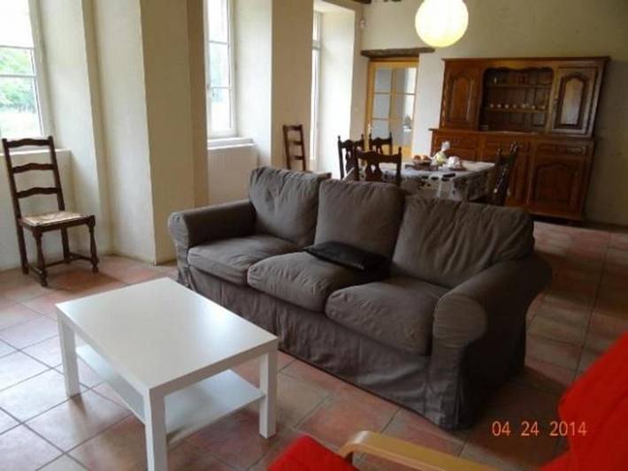 Location de vacances pour 8 personnes, avec terrasse et jardin à La Bazoge - 2
