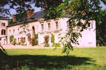 Château pour 30 personnes, avec piscine et jardin dans Centre-Val de Loire