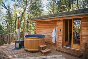 Gîte pour 4 personnes, avec jacuzzi et balcon dans le Doubs