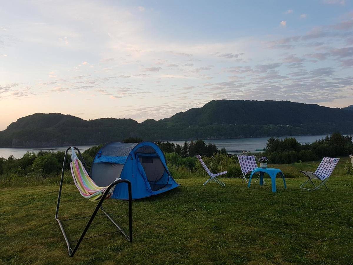 Ferienhaus für 2 Personen mit Terrasse in Eide, Nördliches Fjordnorwegen