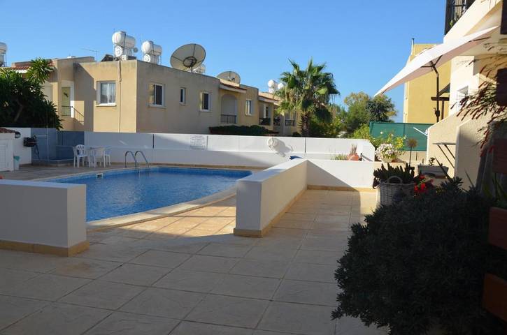 Ferienwohnung für 4 Personen, mit Ausblick und Balkon sowie Pool in Paphos - 3