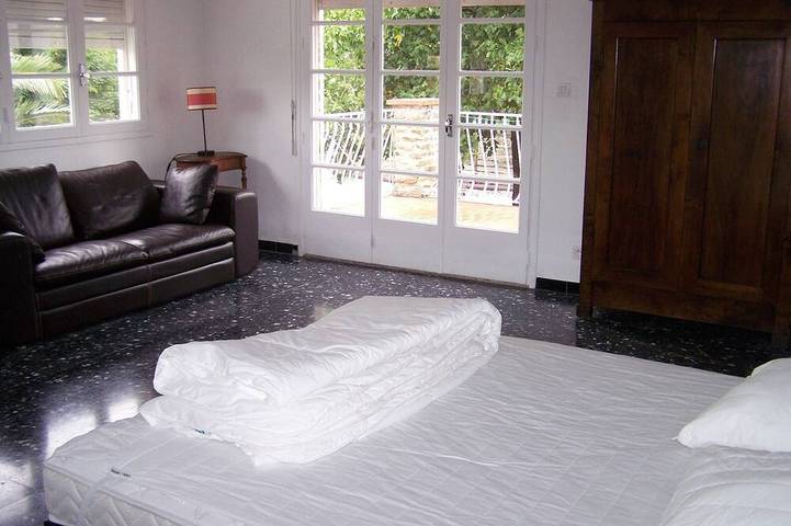 Location de vacances pour 10 personnes, avec terrasse et jardin, animaux acceptés à Elne - 2