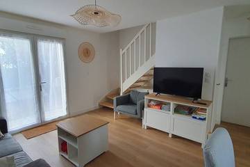 Gîte pour 6 personnes, avec jardin dans Plage Bonne-Source
