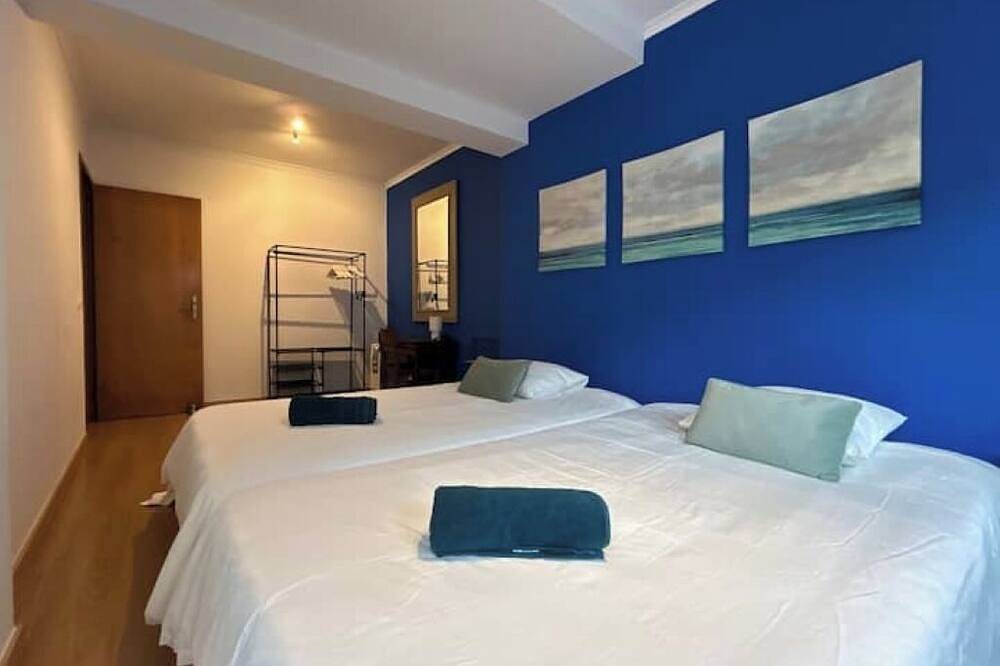 Oeiras Beach House | Lisbon and Cascais in Oeiras, Costa de Lisboa