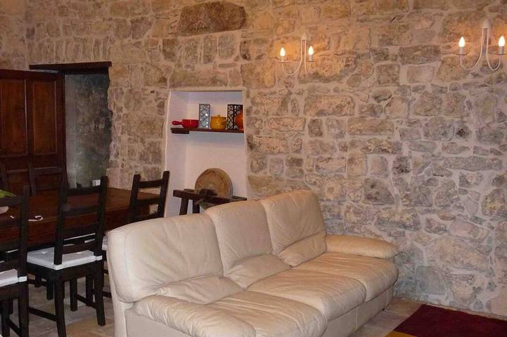 Gîte pour 14 personnes, avec jardin à Saint-Alban-Auriolles - 2