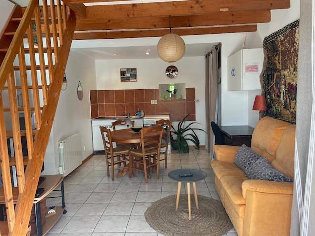 Location de vacances pour 4 personnes, avec terrasse, adapté aux familles à Saint-Glen - 2