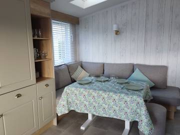 Lodge for 4 People in Poole, Poole Harbour, Photo 3