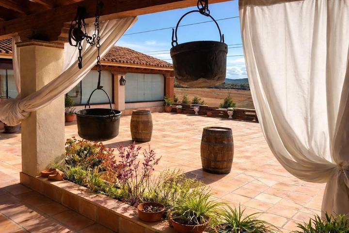 Chalet para 14 personas, con Balcón y Terraza además de Jardín y Piscina en Vall D'albaida - 4