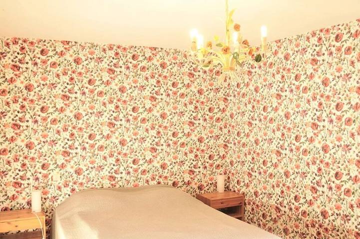 Location de vacances pour 7 personnes, avec terrasse ainsi que jardin et piscine à Loubejac - 2