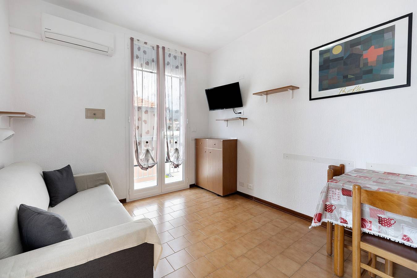 Studio entier, Studio "Monolocale 9" avec vue sur mer, 2 balcons et Wi-Fi in Pietra Ligure, Commune de Pietra Ligure