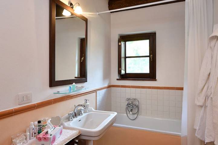 Ferienwohnung für 2 Personen, mit Pool und Terrasse sowie Balkon/Terrasse in Roccalbegna - 4