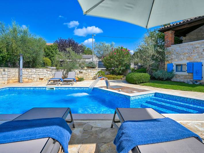 Ferienhaus für 8 Personen, mit Terrasse und Garten, mit Haustier in Porec und Umgebung