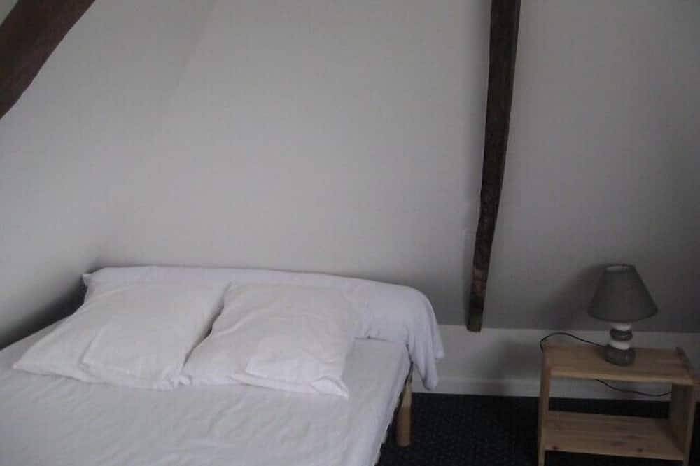 Appartement entier, Appartement dans longère Rénové 2009 Terrasse  Morbihan,jard in Arradon, Côte des Mégalithes