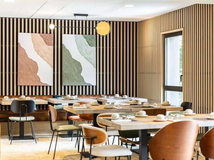 Hôtel pour 4 personnes, avec jardin et jacuzzi ainsi que piscine et sauna, animaux acceptés dans Bains Du Couloubret - 4