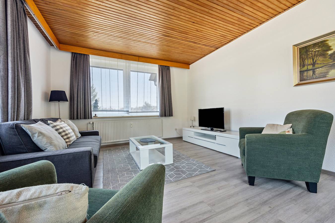 Ganze Wohnung, Ferienwohnung Bergfried 1" mit Bergblick, privater Terrasse und Wlan in Braunlage, Harzvorland