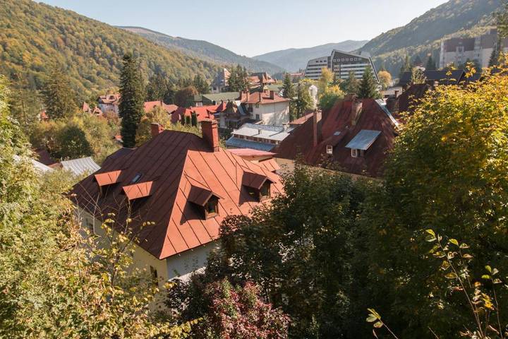 Gîte pour 4 personnes, avec jardin et vue à Sinaia