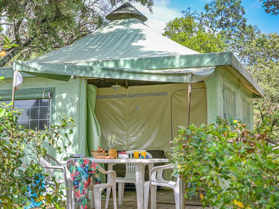 Flower Camping Le Fondespierre - Bungalow toilé 4 personnes - Standard sans sanitaires in Castries, Côte méditerranéenne (France)
