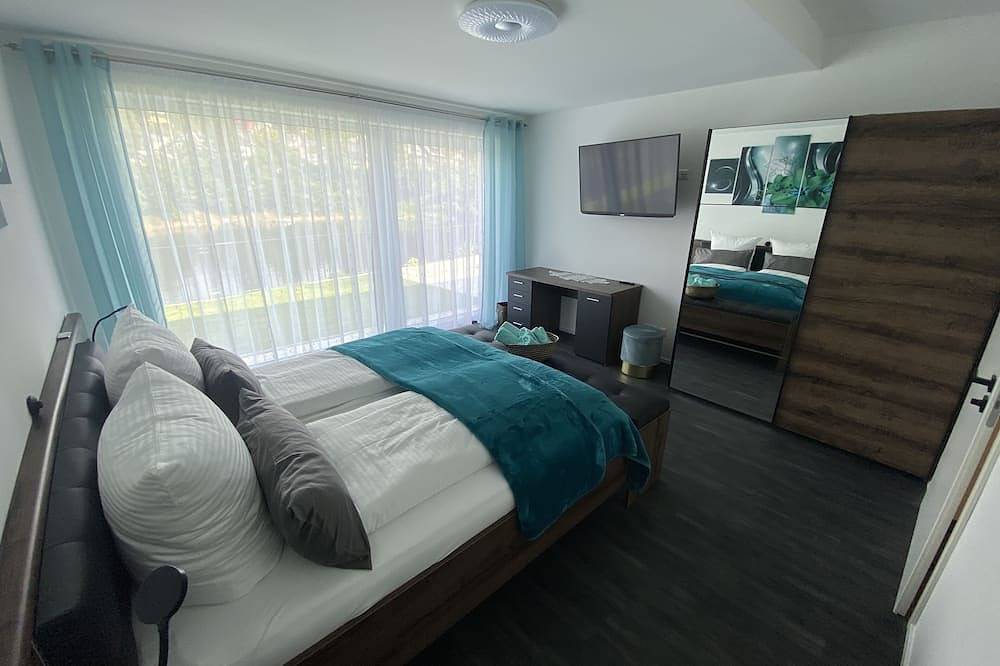 Ganze Wohnung, Apartments-Saaldorf Wg1 mit Terrasse und Blick auf den Stausee in Saaldorf, Bad Lobenstein
