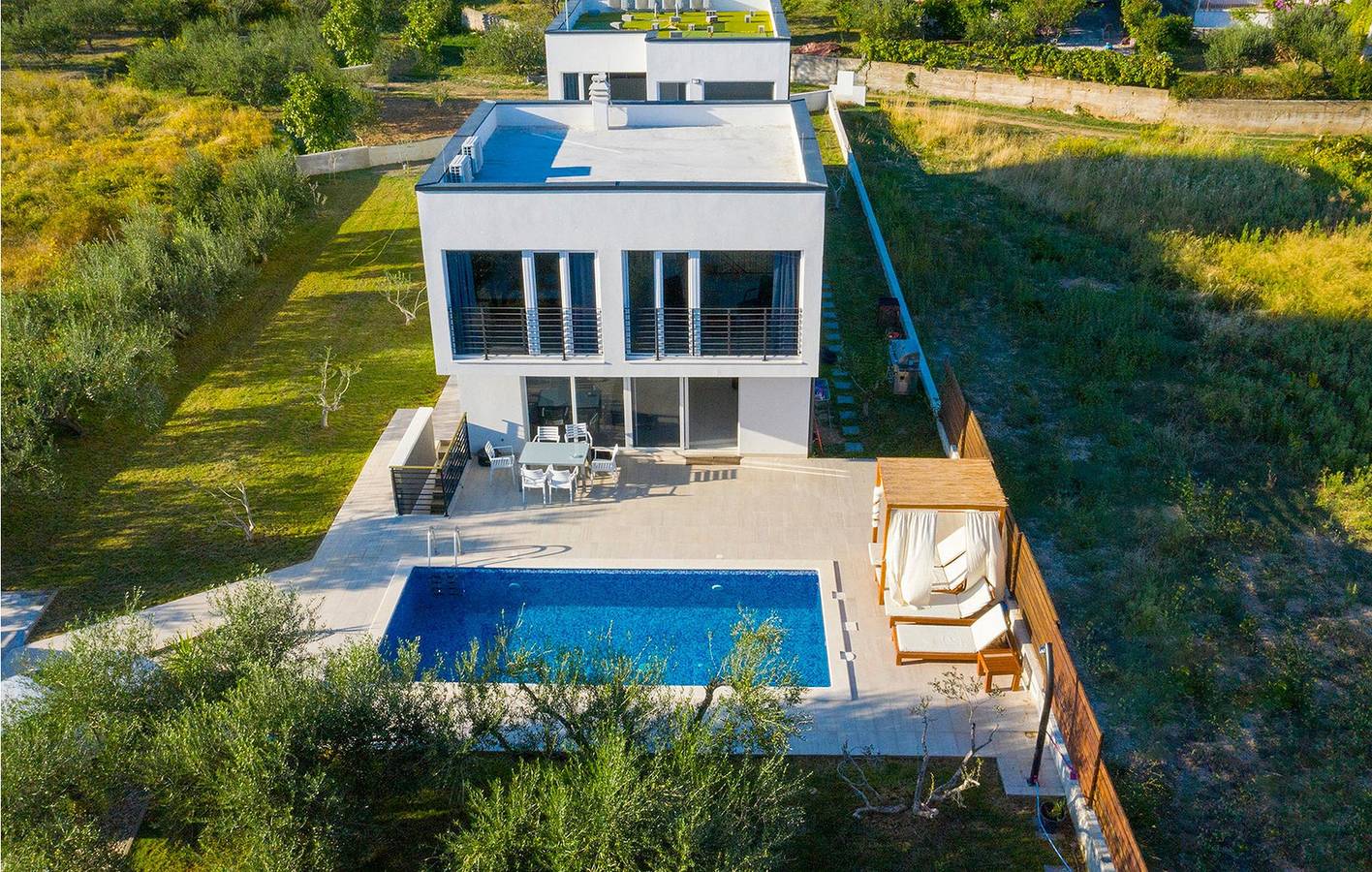 Gemütliche 1-Zimmer-Wohnung mit Meerblick, Pool und in Strandnähe in Kastel Novi, Kaštela
