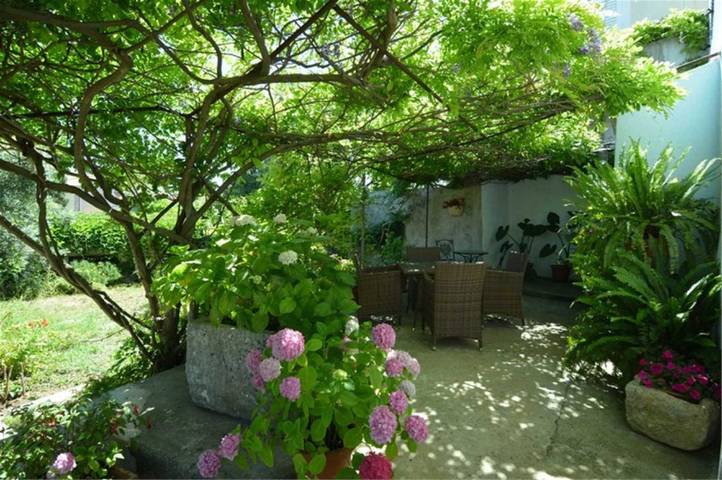 Ganze Wohnung, Gemütliches Apartment mit 2 Schlafzimmern, haustierfreundlich für 4 Gäste in Veli Losinj, Lošinj (Kvarner Bucht)