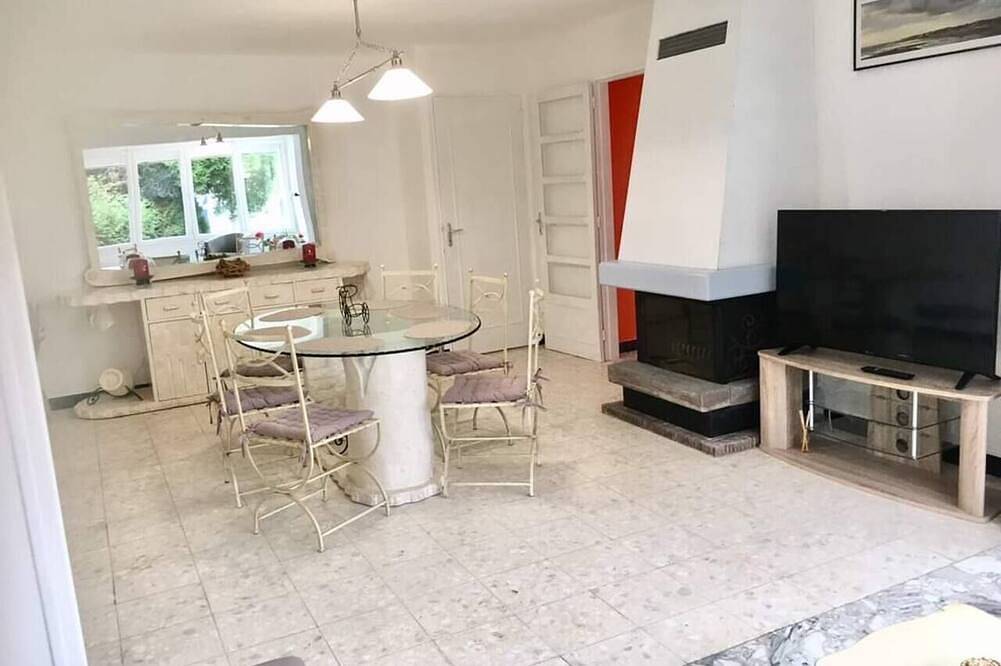 \"Gite de la baigneuse\" Eu with Jacuzzi in Eu, Dieppe region