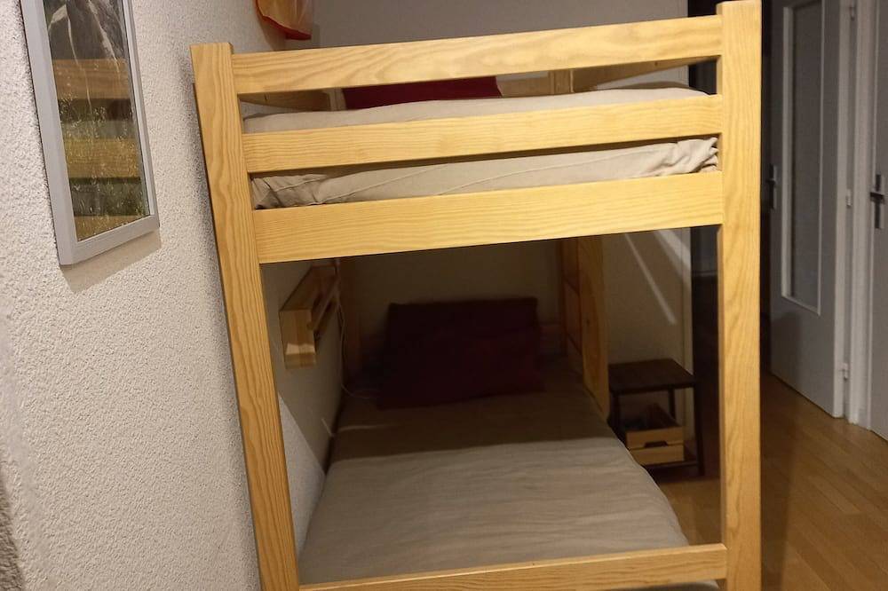 Appartement entier, Location vacances   deux pièces  Le Sauze . in Le Sauze, Enchastrayes