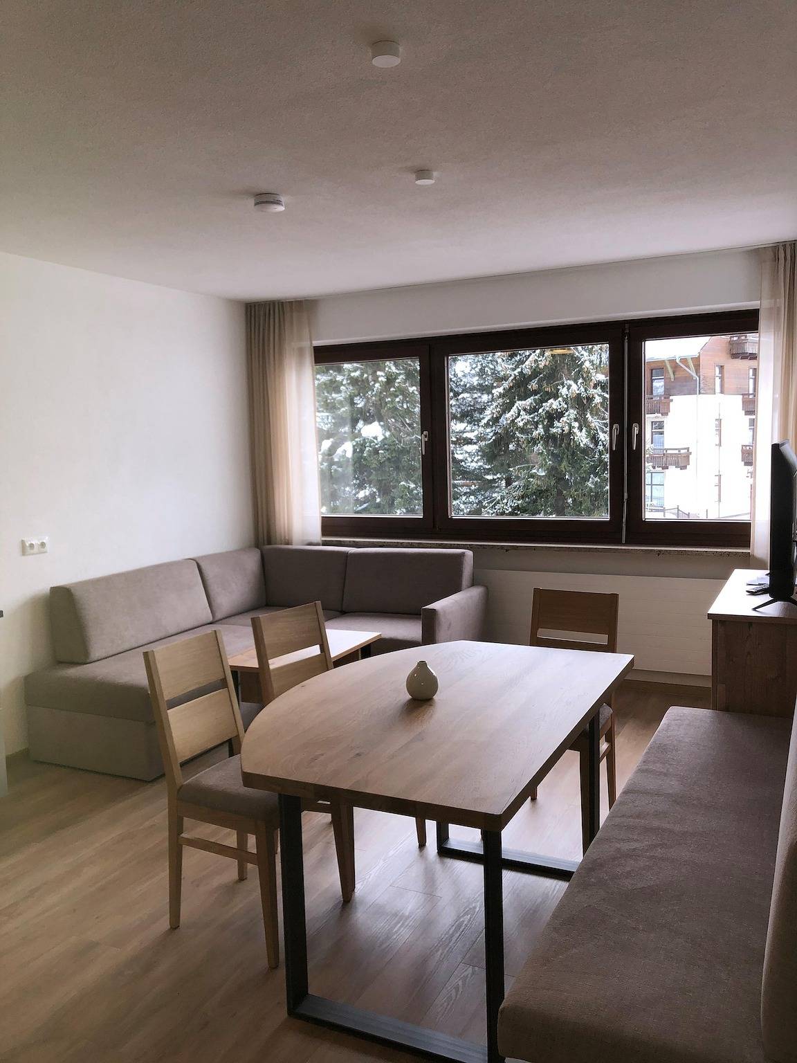Ganze Ferienwohnung, Ferienwohnung für 6 Personen mit Balkon in Sankt Jakob in Defereggen, Bezirk Lienz