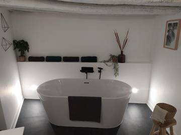Gîte pour 4 personnes, avec terrasse à Moncontour
