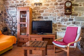 Villa With Pool for 14 People in Fariza, Castile-Leon, Photo 3