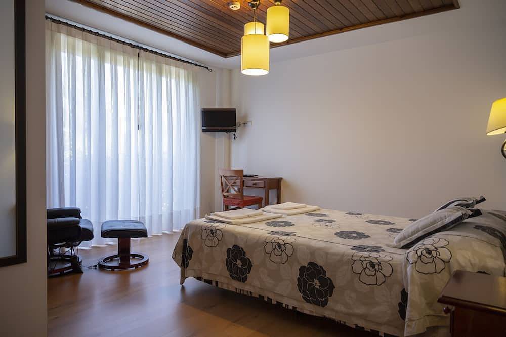 Casa Rural Portal De Numancia Ii in Garray, Provincia de Soria