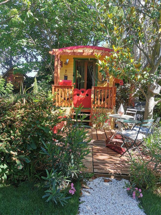 Apartamento de vacaciones para 2 personas, con jardín además de piscina y terraza - 1