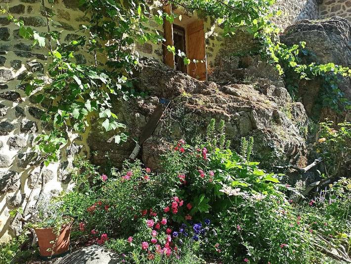 Gîte pour 6 personnes, avec terrasse, animaux acceptés à Lamastre - 2